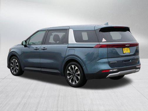 2023 Kia Carnival EX