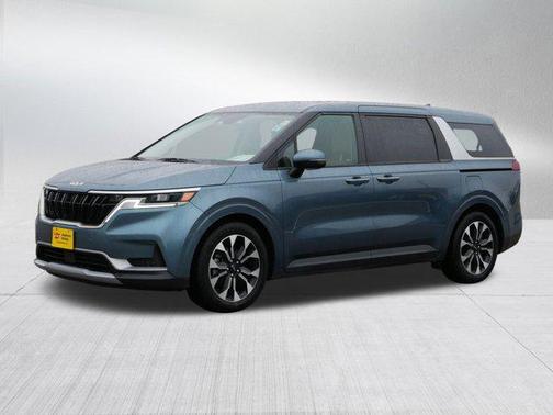 2023 Kia Carnival EX