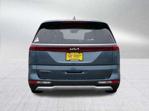 2023 Kia Carnival EX