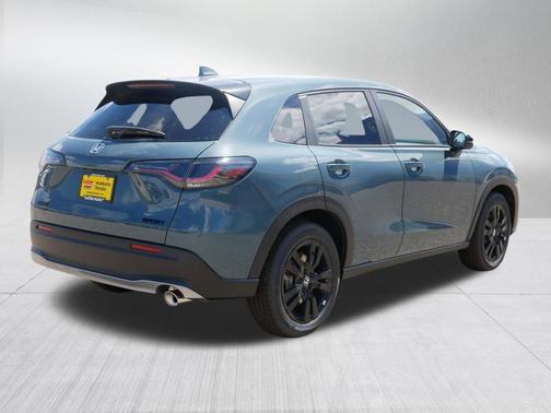 Nordic Forest Pearl 2027 Honda HR-V Sport