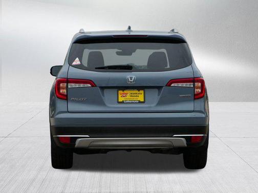 2022 Honda Pilot Touring 8-Passenger