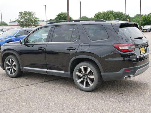 2023 Honda Pilot AWD Elite