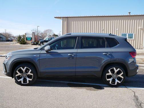 2022 Volkswagen Taos 1.5T SEL