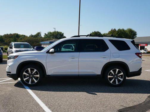 2023 Honda Pilot AWD Elite