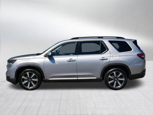 2023 Honda Pilot Touring 8-Passenger