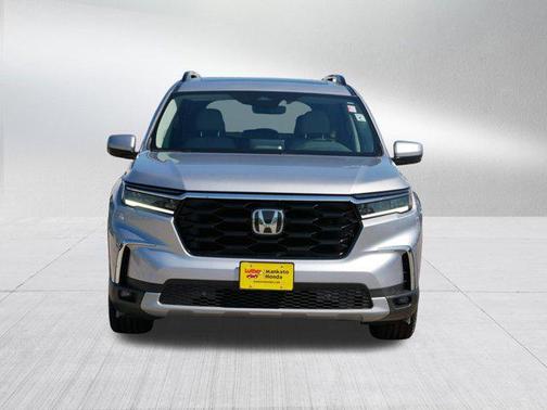 2023 Honda Pilot Touring 8-Passenger