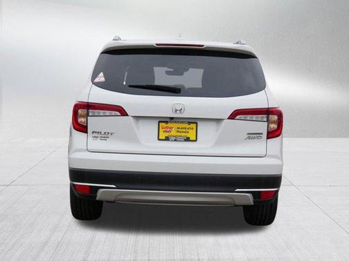 2022 Honda Pilot Touring 8-Passenger