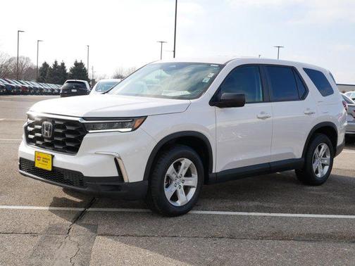 2023 Honda Pilot AWD LX