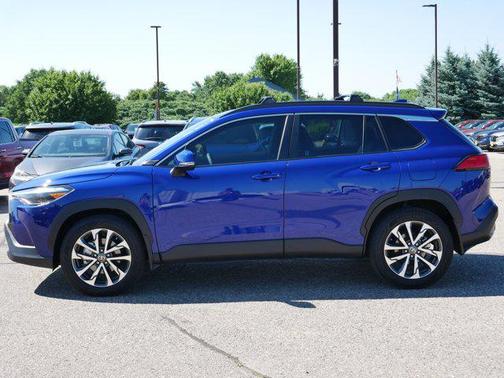 2023 Toyota Corolla Cross XLE