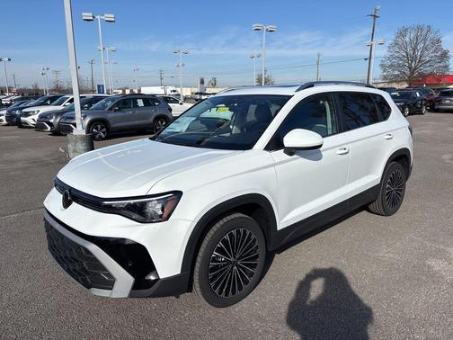 2026 Volkswagen Taos SE