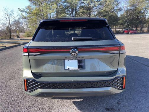 2026 Volkswagen Tiguan 2.0T SE R-Line Black 4MOTION