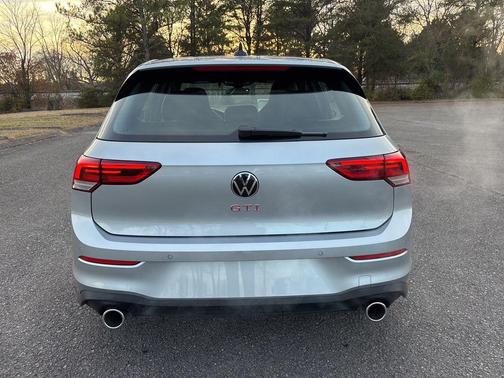 2026 Volkswagen Golf GTI 2.0T SE DSG