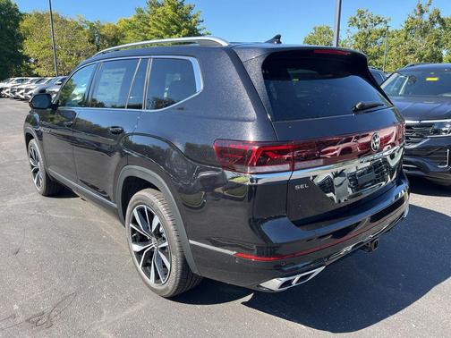 2026 Volkswagen Atlas 2.0T SEL Premium R-Line 4MOTION