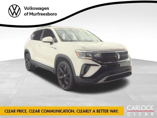 Pure White 2022 Volkswagen Taos 1.5T SE