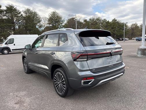 2026 Volkswagen Taos SE