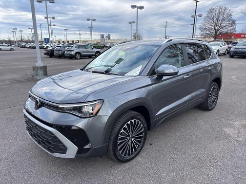 2026 Volkswagen Taos SE