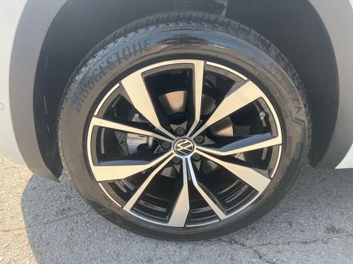 2026 Volkswagen Atlas 2.0T SEL Premium R-Line 4MOTION