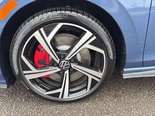 2026 Volkswagen Golf GTI 2.0T SE DSG