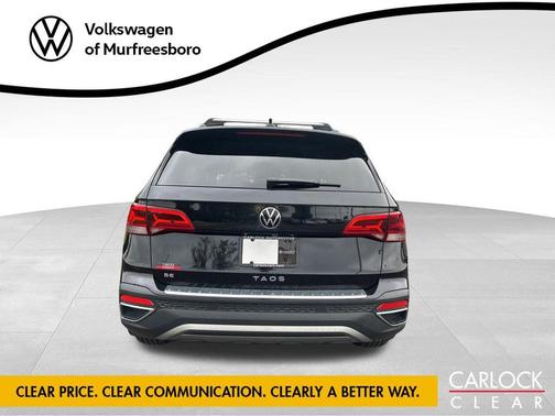 Deep Black Pearl 2022 Volkswagen Taos 1.5T SE