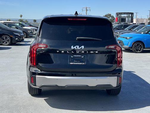 2025 Kia Telluride LX
