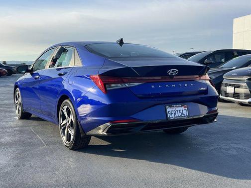 2023 Hyundai ELANTRA Limited