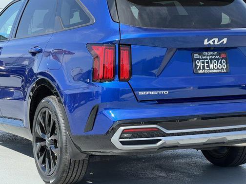 2023 Kia Sorento SX