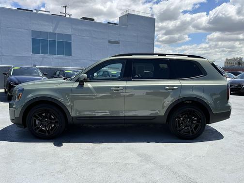 Jungle Green 2025 Kia Telluride SX Prestige X-Line