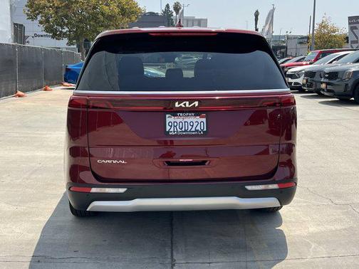 2024 Kia Carnival EX