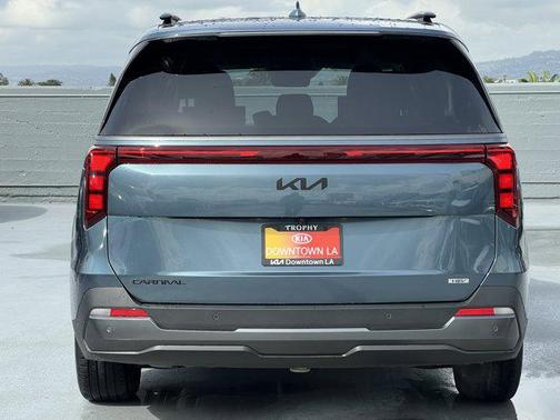 2025 Kia Carnival Hybrid SX