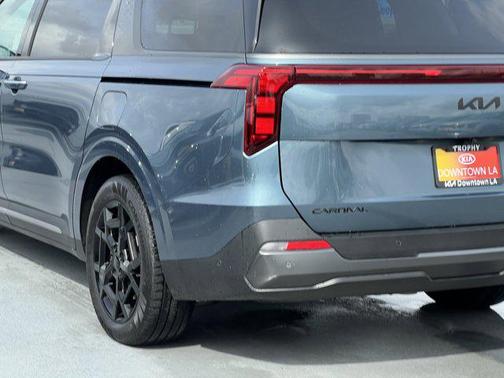 2025 Kia Carnival Hybrid SX