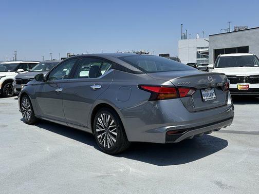 Gun Metallic 2025 Nissan Altima SV FWD
