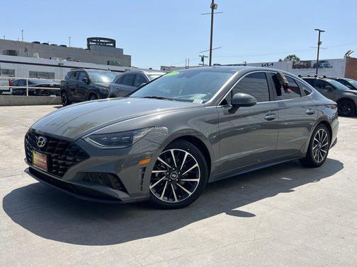 2022 Hyundai SONATA Limited