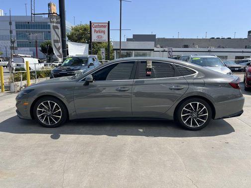 2022 Hyundai SONATA Limited
