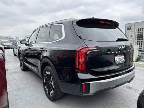 Ebony Black 2024 Kia Telluride S