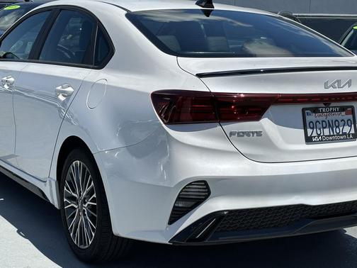 Snow White Pearl 2023 Kia Forte GT-Line