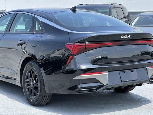 Aurora Black Pearl 2026 Kia K5 LXS FWD