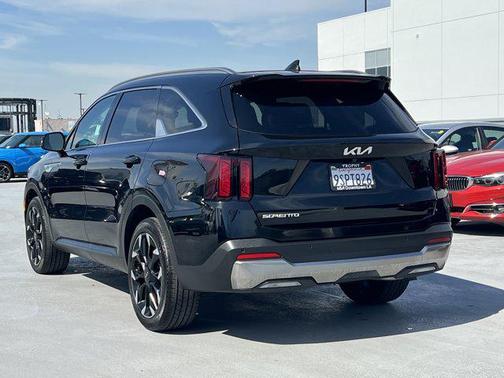 2025 Kia Sorento EX