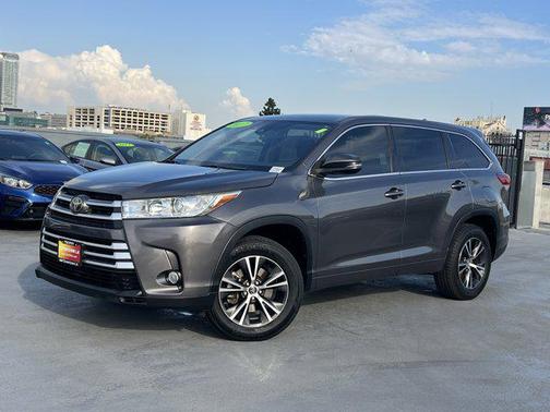 2017 Toyota Highlander LE