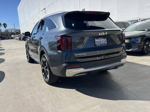 2024 Kia Sorento SX