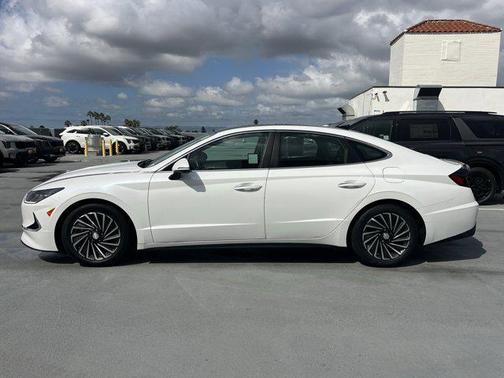 2021 Hyundai SONATA Limited 2.0T