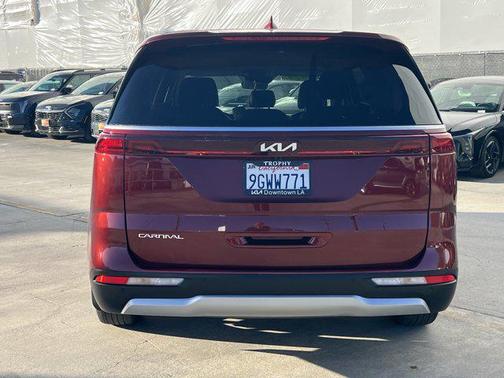 2024 Kia Carnival LX