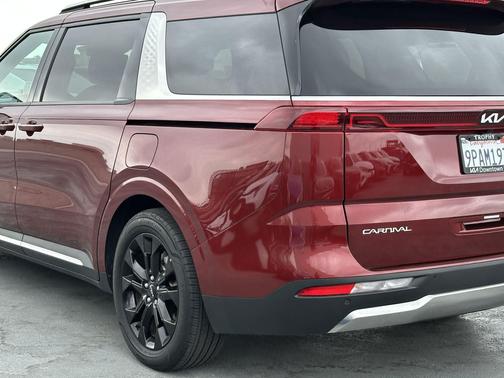 Flare Red 2024 Kia Carnival SX Prestige