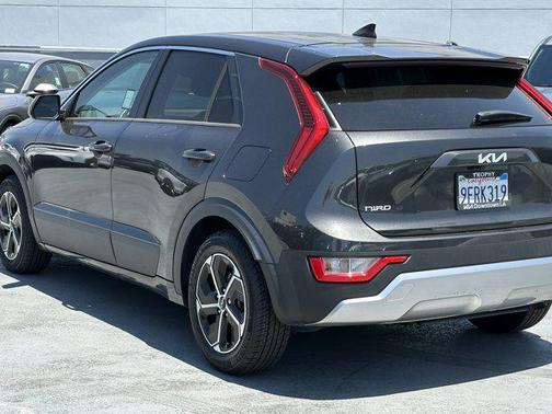 Graphite Gray 2023 Kia Niro LX