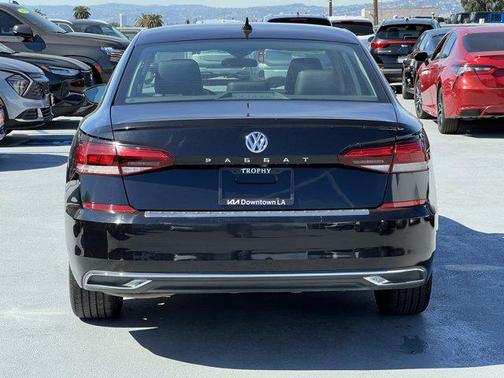 2021 Volkswagen Passat 2.0T SE