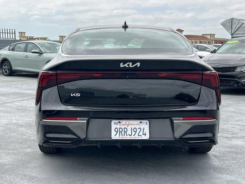 Aurora Black Pearl 2025 Kia K5 LXS
