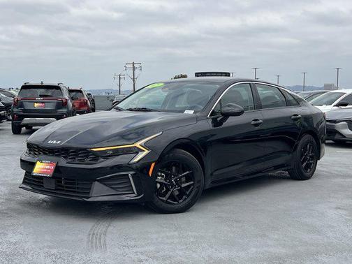 Aurora Black Pearl 2025 Kia K5 LXS