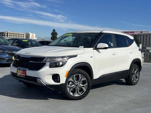 2025 Kia Seltos LX
