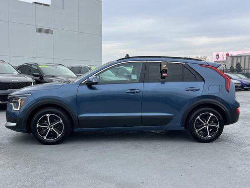 2025 Kia Niro EX