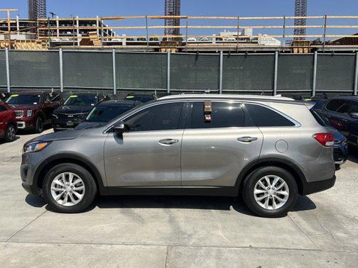 Titanium Silver 2016 Kia Sorento LX