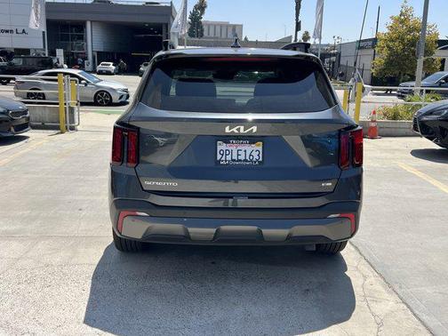 2024 Kia Sorento EX